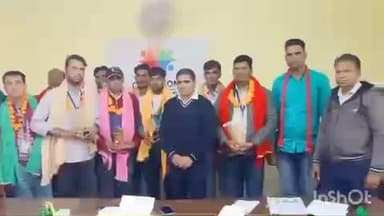 पीपलू: उपखंड कार्यालय सभागार में उपखंड अधिकारी गणराज बड़गौती ने उत्कृष्ट कार्य करने पर 17 बीएलओ का किया सम्मान