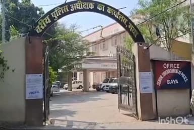 गया टाउन सीडी ब्लॉक: गया में पुलिस की दो बड़ी कार्रवाई: अवैध शराब के साथ पाँच गिरफ्तार, अवैध बालू से लदे दो ट्रैक्टर ज़ब्त