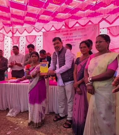 झींकपानी: झिकपानी-बलियापोशी में विधायक निरल पुरती 'आपकी योजना, आपकी सरकार, आपका द्वार' शिविर में शामिल हुए