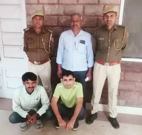पुलिस थाना विवेक विहार की बड़ी कार्यवाही।
एनडीपीएस एक्ट में वांछित 02 मुल्जिमान ओमप्रकाश उर्फ ओमाराम व दूदाराम गिरफ्तार ।
वांछित आरोपी दुदाराम को 400 किमी तक पिछा कर किया गिरफ्तार।
03 साल से चल रहे थे फरार।