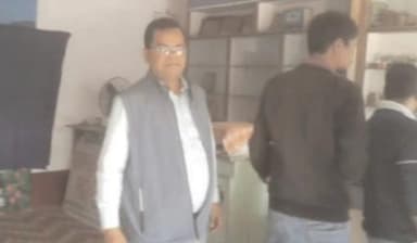 अमड़ापाड़ा: अमड़ापाड़ा में विद्युत विभाग की टीम ने विद्युत चोरी के खिलाफ की छापेमारी, मचा हड़कंप