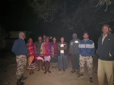 फरसाबहार: गश्ती दल ने दी चेतावनी, हाथी की मौजूदगी को लेकर ग्रामीणों से सतर्क रहने की अपील की