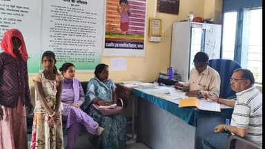 सुमेरपुर: बाल विकास विभाग और आंगनबाड़ी कार्यकर्ता की मेहनत से मासूम युवती को सरकारी स्कूल में भर्ती कराया गया, सोनू का चेहरा खिला