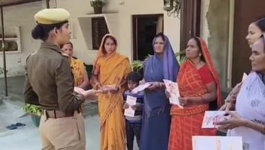 मेहनगर: मेंहनगर थाना की पुलिस ने मिशन शक्ति अभियान के तहत विशेष जागरूकता अभियान चलाया, महिलाओं और बालिकाओं को किया जागरूक