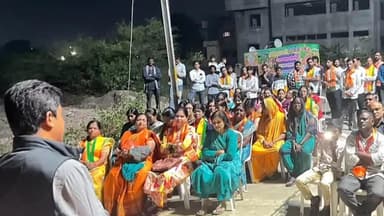 भोकरदन: शहरातील भाग्यनगर येथे स्थानिक रहिवाशांशी व लाडक्या बहिणीशी आमदार संतोष पाटील दानवे यांनी साधला संवाद