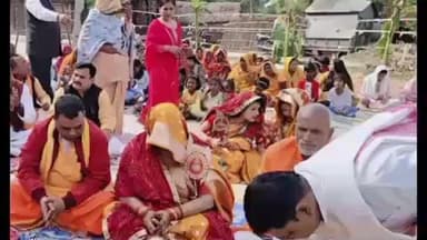 कटेया: बनिया छापर के प्राचीन शिव मंदिर में शिव शक्ति महायज्ञ को लेकर ध्वजारोहण, 4 से 14 फरवरी तक होगा आयोजन