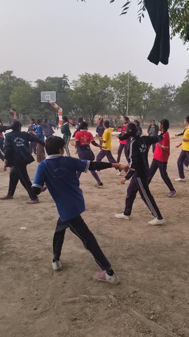 Karate usuru Giri ki practis girls