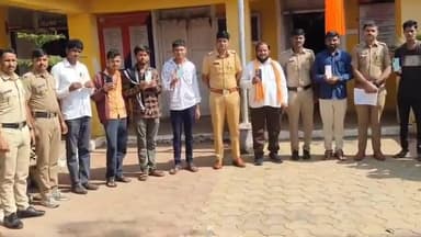 भोकरदन: आठवडी बाजारातून गहाळ झालेले 9 मोबाईल पोलिसांनी तंत्रज्ञानाचा वापर करत मूळ मालकांना हसनाबाद पोलीस ठाणे येथे दिले परत