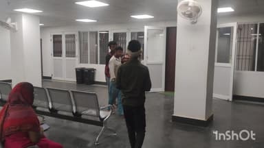 घैलाढ़: अजीत शाह मिठाई बाजार में सड़क दुर्घटना में हुए घायल, परिजनों ने सदर अस्पताल में कराया भर्ती