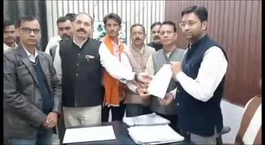 रूपवास: रूपवास में विप्र फाउंडेशन के कार्यकर्ताओं ने राष्ट्रपति के नाम एसडीएम को सौंपा ज्ञापन