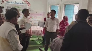 तेंदूखेड़ा: कलेक्टर सुधीर कुमार कोचर ने तेजगढ़ में एसआईआर सर्वे का लिया जायजा, बीएलओ को दिए निर्देश