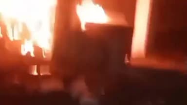 खिरकिया: बैटरी की दुकान में आग, 10-15 लाख का नुकसान, नकदी और सामान खाक