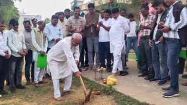 वारासिवनी: विधायक निधि से वारासिवनी में पवार मंगल भवन के पीछे ₹4 लाख की सीसी नाली का भूमिपूजन संपन्न