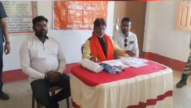 হরিশ্চন্দ্রপুর ২: হরিশ্চন্দ্রপুর ১: হরিশ্চন্দ্রপুরে বিজেপির বিশেষ সাংগঠনিক বৈঠকে খগেন মুর্মুর উপস্থিতি