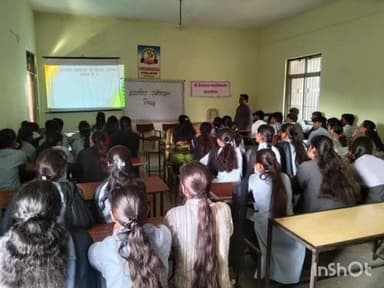 महेश्वर: श्रीकॅवरतारा महाविद्यालय, मण्डलेश्वर में भारतीय संविधान दिवस मनाया गया