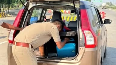 সুতি ২: সুতি থানার চাঁদের মোড়ে বড়সড় নাকা চেকিং, অবৈধ পাচার রুখতে কঠোর অভিযান