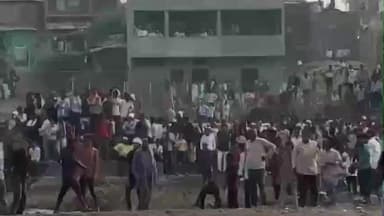 नेपानगर: महल गुराडा में 'हेला टक्कर' का तांडव, पुलिस की रोक के बावजूद भिड़े हेले, 5 घायल, 15 पर केस