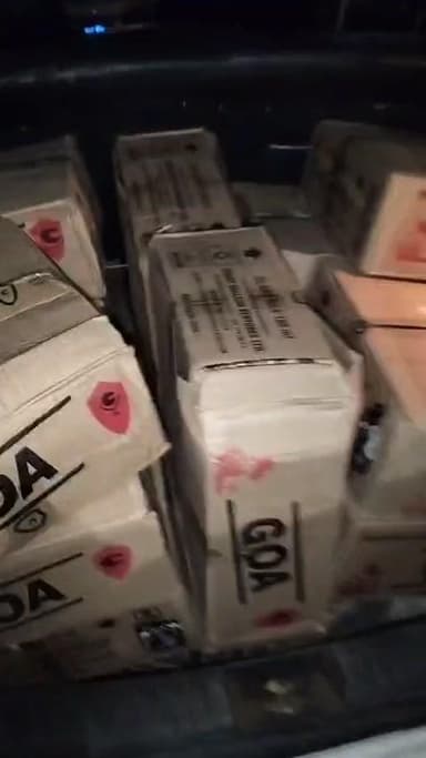 बिरसिंहपुर के सेमरिया मोड़ पर रात 10.30 बजे क्रेटा कार सड़क के किनारे चाय पान की गोमती से टकराईं लोग पहुंचे तो जांच पड़त...