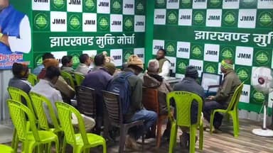 तोरपा: तपकरा में अखिल भारतीय रौतिया समाज विकास परिषद के प्रतिनिधिमंडल ने तोरपा विधायक सुदीप को ज्ञापन सौंपा