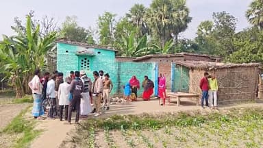 परसा: पत्नी की हत्या के मामले में फरार पति को पुलिस ने मारर से गिरफ्तार किया