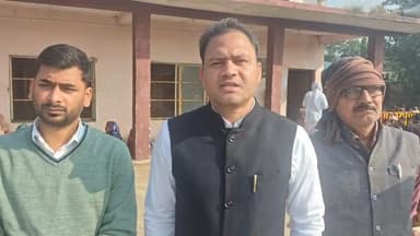 #गुना - कलेक्टर श्री किशोर कुमार कन्याल के मार्गदर्शन मे तहसील चांचौड़ा में एसडीएम श्री रवि मालवीय ने खाद वितरण व्यवस्था...