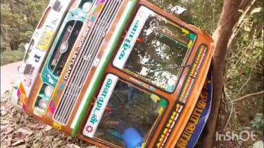 മൂവാറ്റുപുഴ: കൂത്താട്ടുകുളത്ത് ഗൂഗിൾ മാപ്പ് ലോറി മറിഞ്ഞു; ലോറി ഉയർത്തിയത് ഇന്ന് രാവിലെ