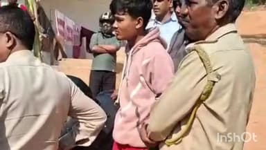 দিছপুৰ: মহানগৰী নুনমাটিত আৰক্ষীৰ জালত দুটা ছাগলী চোৰ,পাথৰকুঁৱৰীৰ গাঁও বুঢ়া পথত স্থানীয় ৰাইজে হাতে-লোটে ধৰা পেলাই ছাগলী চোৰক