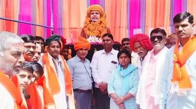 सरवाड़: सरवाड़ सहित क्षेत्र में महान समाज सुधारक ज्योतिबाफुले की 135वीं पुण्यतिथि मनाई गई, दी श्रद्धांजलि