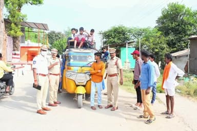 నారాయణపేట్: ఆటో డ్రైవర్లు ట్రాఫిక్ నిబంధనలు పాటించాలి: సిఐ శివశంకర్