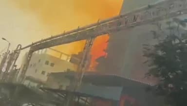 હાંસોટ: વધતા હવા પ્રદૂષણ વચ્ચે GIDCની કેમક્રક્ષ કંપનીમાં સોડિયમ નાઈટ્રેટ ગેસ લીક થતા દોડધામ,વાતાવરણમાં પીળા રંગનું આવરણ છવાયું