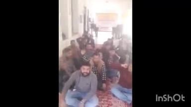 मीरगंज: फतेहपुर के मामले को लेकर लेखपालों ने मीरगंज तहसील परिसर में धरना दिया, अधिकारियों के खिलाफ कार्रवाई की उठाई मांग