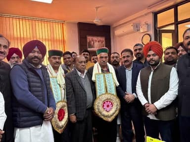 नालागढ़: दी ट्रक ऑपरेटर यूनियन नालागढ़ की जर्नल मीटिंग में नए पदाधिकारियों का चयन किया गया