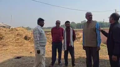 सिमरी बख्तियारपुर: मध्य विद्यालय परसबन्नी पर ग्रामीणों का अतिक्रमण, शिक्षक व छात्राओं को हो रही परेशानी