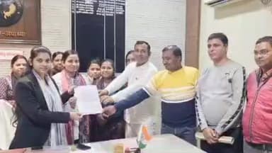 सोहावल: साथी लेखपाल की आत्महत्या पर आक्रोश, सोहावल में लेखपालों ने किया शांतिपूर्ण धरना