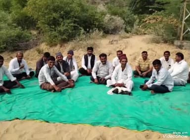 सांचोर: डूंगरी के आरवा सब माइनर में पानी के संकट को लेकर किसानों ने किया प्रदर्शन