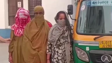 વટવા: ચાંદલોડિયામાં શોરૂમમાં ખરીદીના બહાને ત્રણ મહિલાઓએ ચાલાકીથી કરી ચોરી, રિક્ષા રજિસ્ટ્રેશન સ્ટીકરે કર્યો પર્દાફાશ