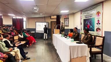 रेवाड़ी: रेवाड़ी पुलिस द्वारा इंदिरा गांधी विश्वविद्यालय मीरपुर में साइबर सुरक्षा जागरूकता सेमिनार आयोजित