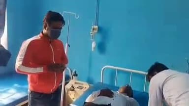 मांझी: नगर पंचायत के हेड क्लर्क नीरज कुमार बाइक से गिरकर हुए बेहोश, छपरा सदर अस्पताल में भर्ती