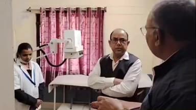 बिसवां: मुख्य चिकित्सा अधिकारी डॉक्टर सुरेश कुमार ने सामुदायिक स्वास्थ्य केंद्र पहला का किया औचक निरीक्षण