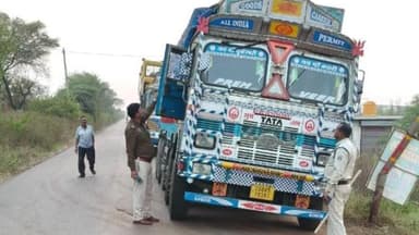 बेरला: बेमेतरा पुलिस की सख्ती, यातायात नियम उल्लंघन पर 57 वाहन चालकों के खिलाफ कार्रवाई, 19 प्रकरण न्यायालय में पेश