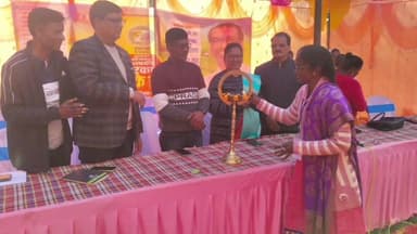 सेन्हा: सेन्हा प्रखंड में 'आपकी योजना, आपकी सरकार, आपके द्वार' कार्यक्रम में ग्रामीणों ने रखीं समस्याएं