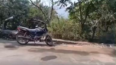 सोयगाव: अजिंठा घाटात दोन ट्रॅव्हल्स बसेस चा अपघात यानंतर मोठी ट्राफिक जाम सततच्या वाहन कोडीने नागरिक त्रस्त