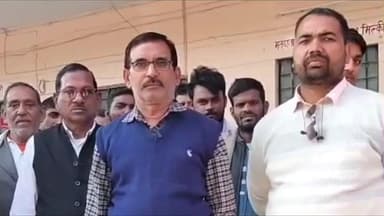 मिल्कीपुर: बकचुना गांव के ग्रामीणों ने मुख्यमंत्री को संबोधित एसडीएम को ज्ञापन दिया, मां कामाख्या धाम मार्ग में बदलाव न करने की मांग