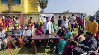 सोनुआ: सोनुआ के लोंजो पंचायत में 'सरकार आपके द्वार' कार्यक्रम आयोजित, कल्याणकारी योजनाओं की दी गई जानकारी