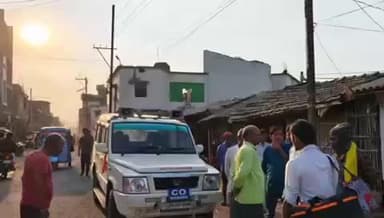 मंडरो: मिर्जाचौकी लोहारपट्टी में अतिक्रमण कारियों को सीओ ने चेताया, अतिक्रमण मुक्त करने का दिया निर्देश