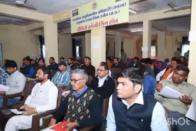 तराना: उज्जैन सांसद ने की समीक्षा बैठक, योजनाओं और परियोजनाओं पर दिए निर्देश