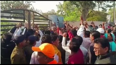 राजिम: गरियाबंद में सरपंचों ने अपनी विभिन्न मांगों को लेकर किया प्रदर्शन