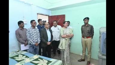 राजिम: प्रभारी सचिव ने गरियाबंद जिले के धान खरीदी केंद्रों का किया औचक निरीक्षण