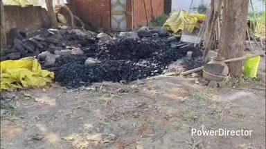 परसिया: रावनवाडा में अवैध कोयले पर प्रशासन सख्त, ईंट भट्टों पर कार्रवाई, अवैध कोयला व ट्रैक्टर जब्त