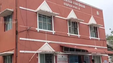 உத்திரமேரூர்: சாலவாக்கம் காவல் நிலையத்தில் முத்தரப்பு பேச்சுவார்த்தை நடைபெற்றது